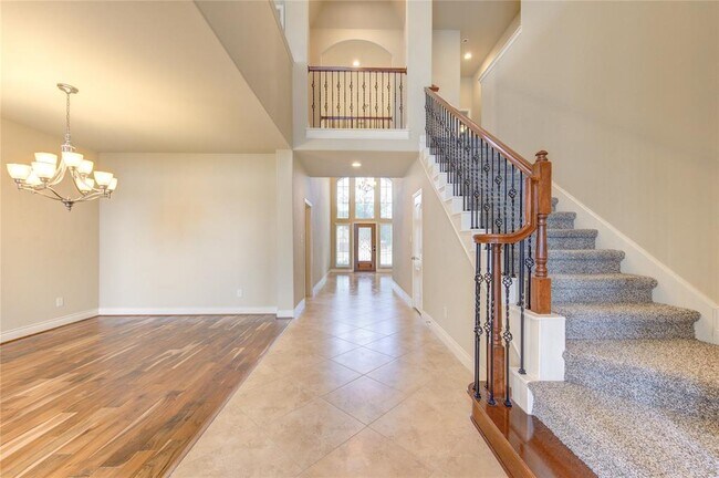 Building Photo - 27326 Walden Gulch Ln