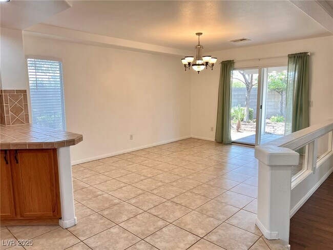 Building Photo - 810 Socorro Song Ln