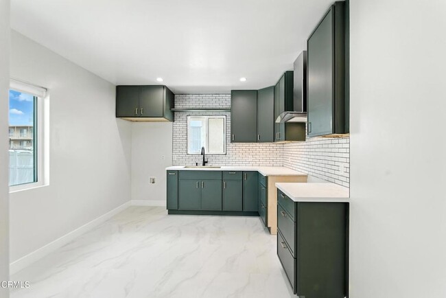 Building Photo - 6706 Riverton Ave