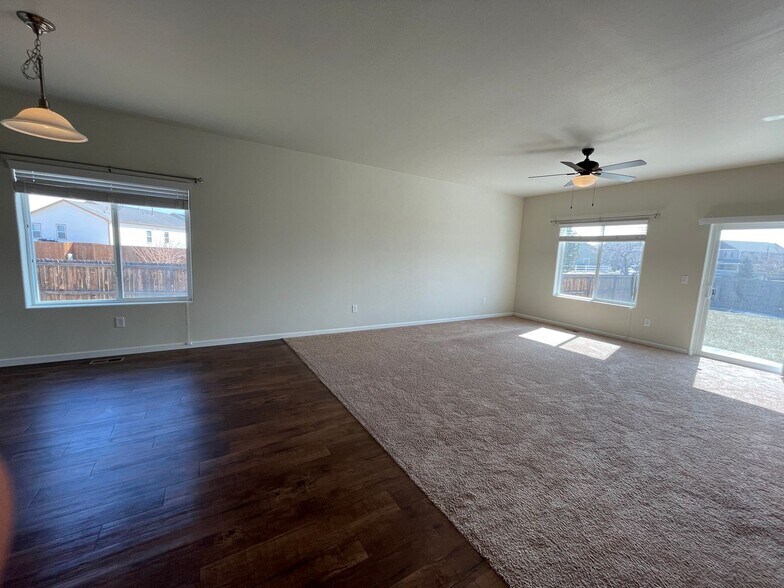 Building Photo - 540 Colins Ct