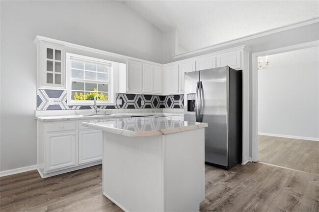 Building Photo - 540 Sterling Hill Dr