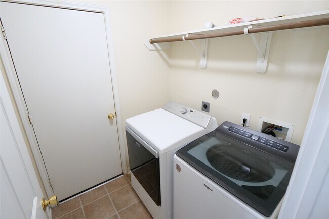 Building Photo - 22314 Spring Crossing Dr