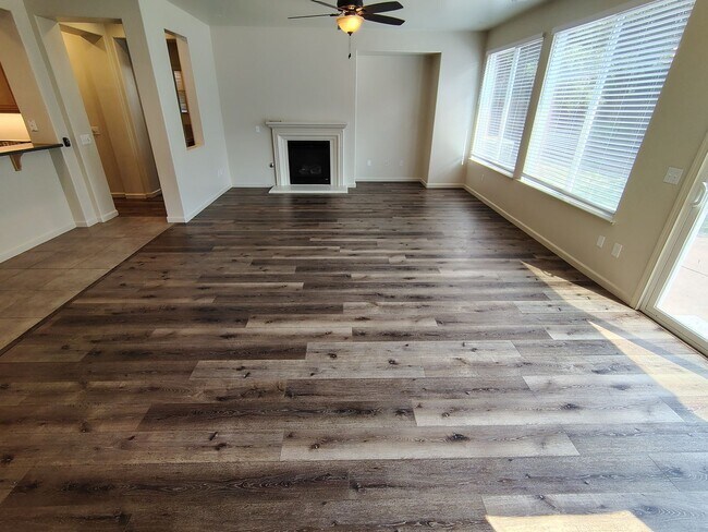 Building Photo - 363 Cabernet Dr