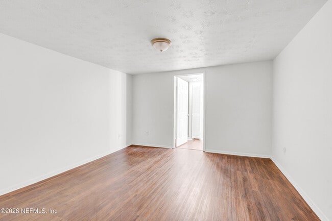 Building Photo - 3035 Lucoma Dr