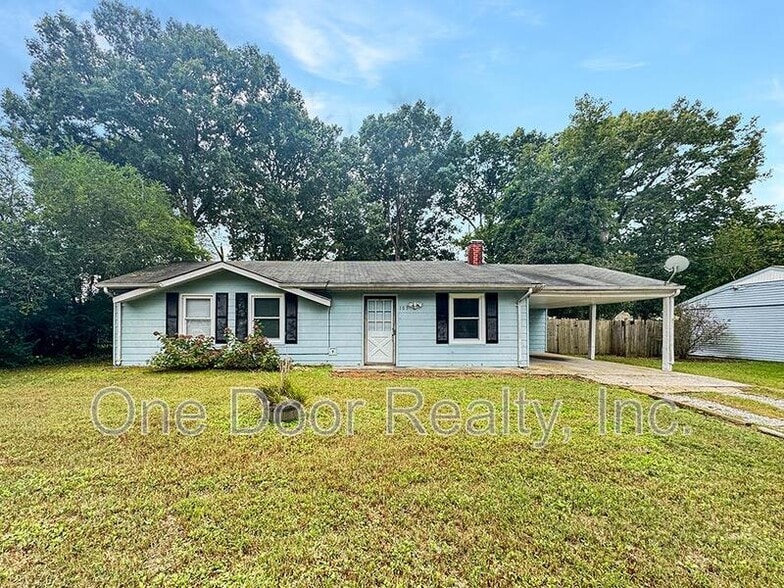 Primary Photo - 105 Walker Dr