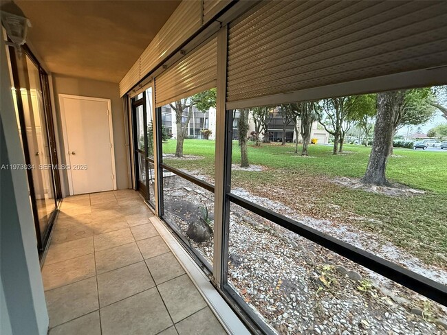 Building Photo - 5220 Las Verdes Cir