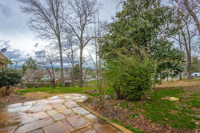 Building Photo - 3 Bedroom · 2 Bath Home in East Brainerd Near Hamilton Place