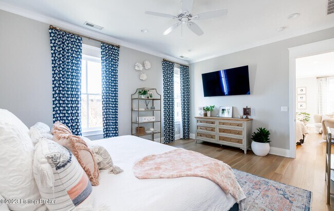 Building Photo - 10400 Meeting St