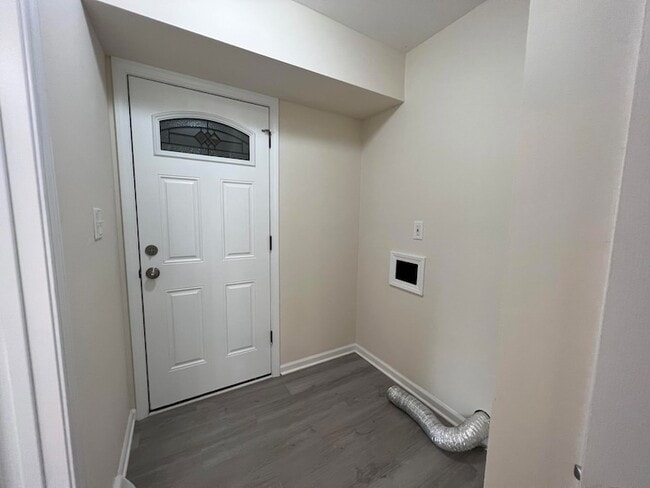 Building Photo - 237 Krouser Dr