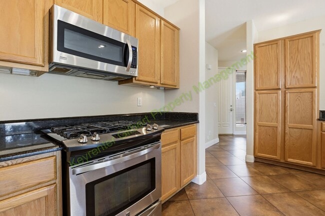 Building Photo - Charming 3-bed/2-bath Gilbert Home in Prime Location!