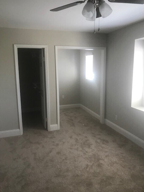 Building Photo - Incredible 5 Bed 2.5 Bath House Located In San Marcos