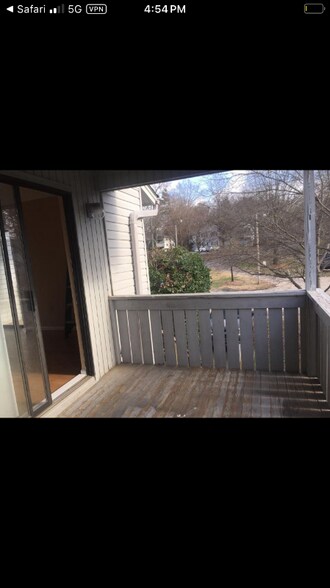 Building Photo - 1718 Hunters Trail