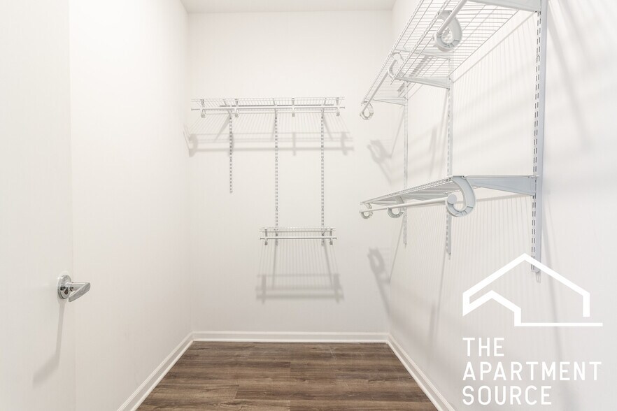 Building Photo - 42 E 26th St