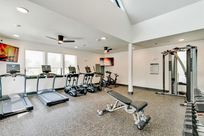 Building Photo - 1507A Crossbar Dr