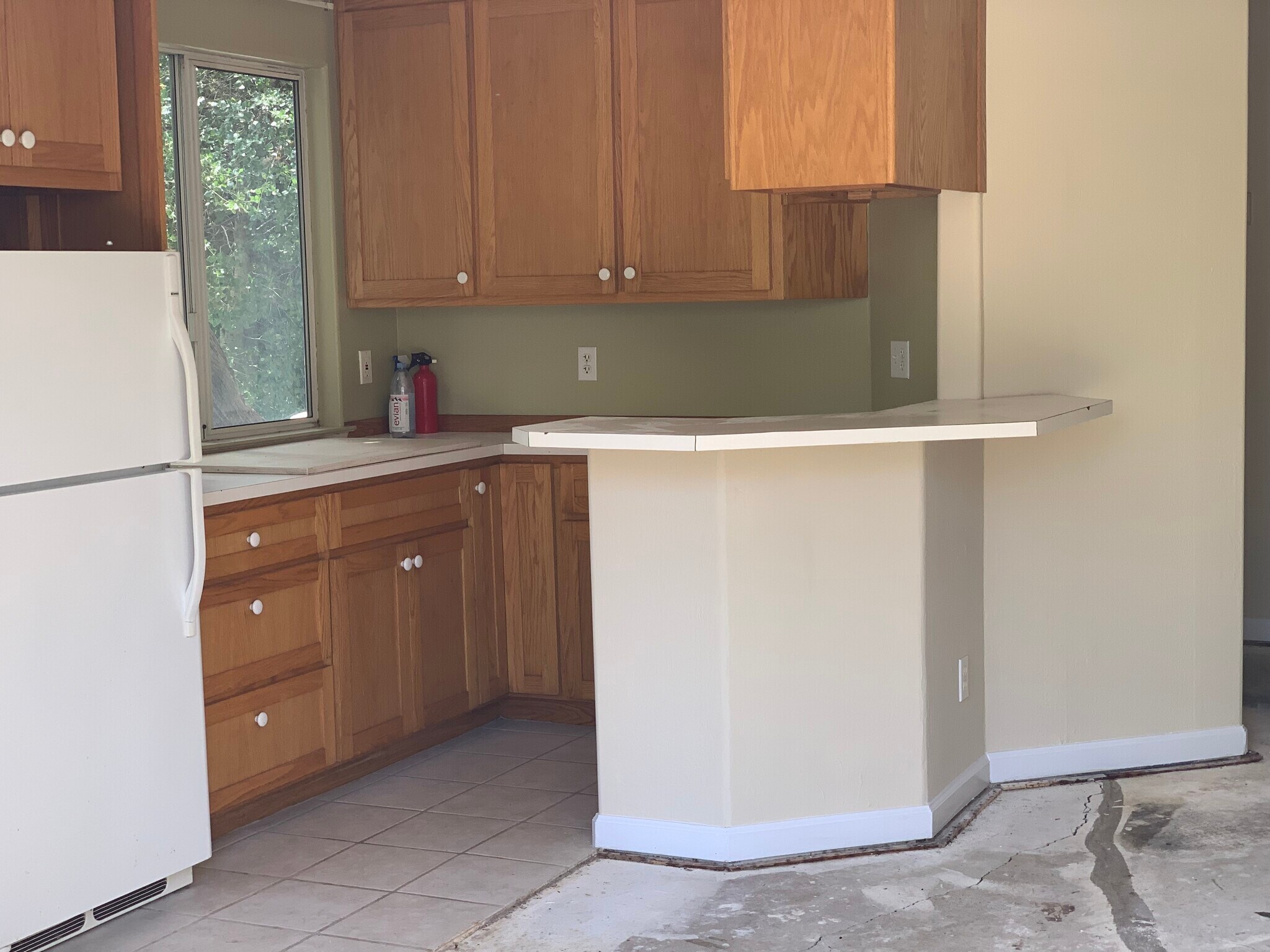 Building Photo - 415 Laurent St