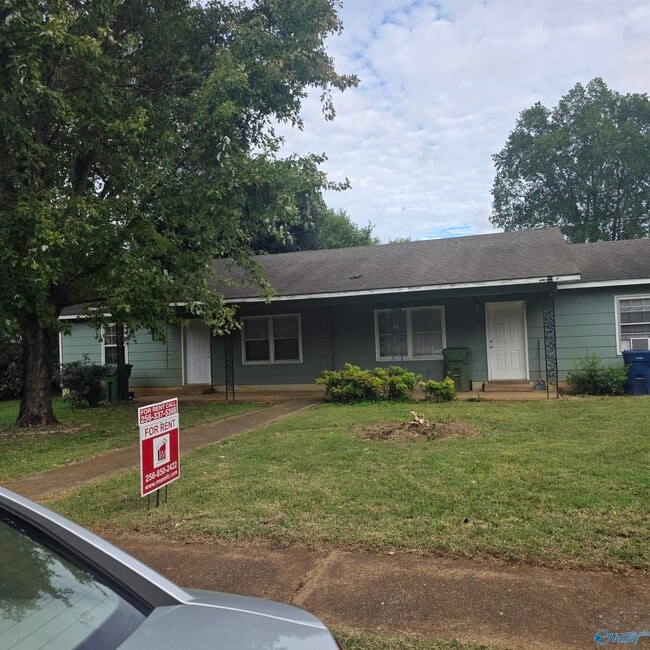 Primary Photo - 3227 Clopton St SW