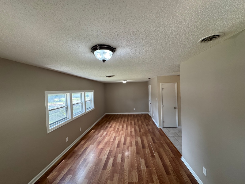 Building Photo - 4187 Falcon Dr