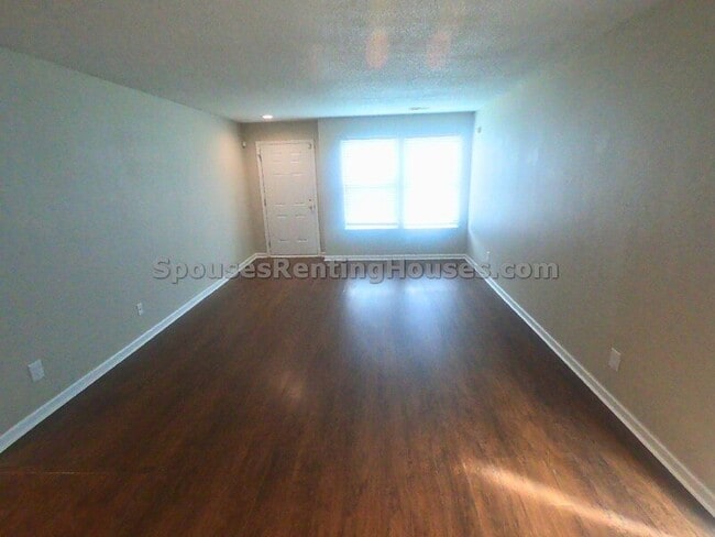 Building Photo - 6639 W Stanhope Dr