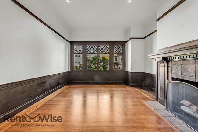 Building Photo - 1167 Green St