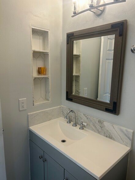 Building Photo - 7445 Pebble Beach Rd