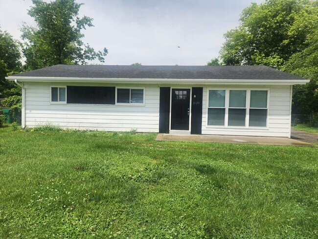 Primary Photo - Renovated 3 bedroom 1.5 bath home in Valle...