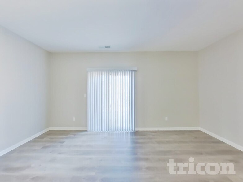 Building Photo - 4714 Angelica Dr