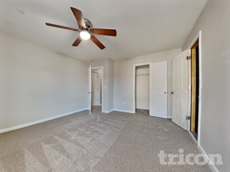 Building Photo - 42 Folkstone Ct