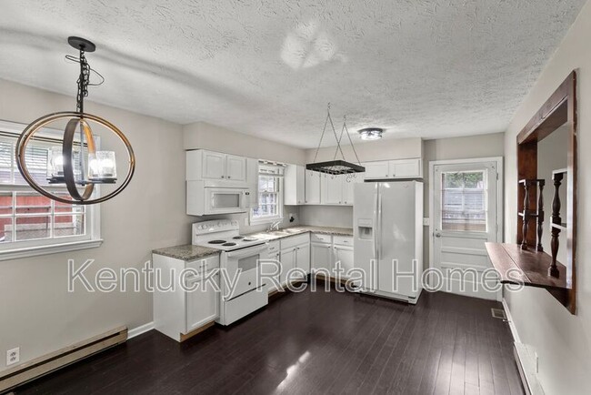 Building Photo - 123 Rock Creek Dr