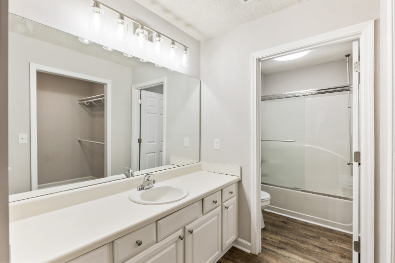 Building Photo - 4051 Hidden Hollow Dr