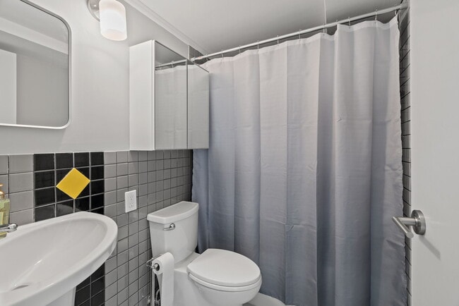 Building Photo - 1200 Boylston Ave