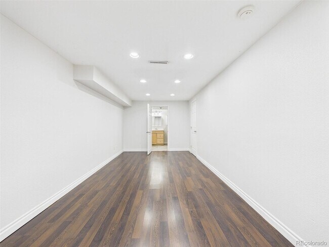 Building Photo - 11555 W 70th Pl