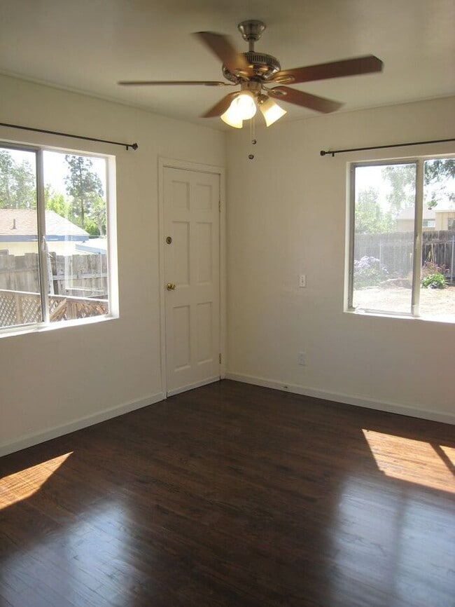 Building Photo - Beautiful La Mesa home w/ huge yard & garage