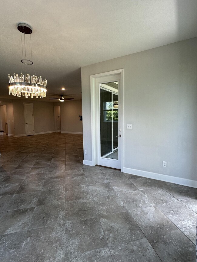 Building Photo - 24 Woodsong Ln