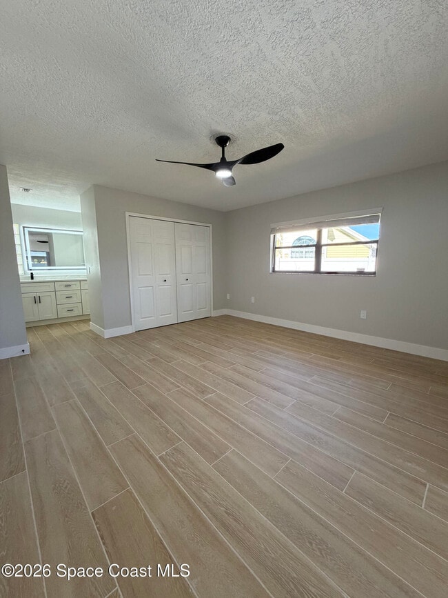 Building Photo - 845 Juniper Cir