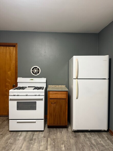 Building Photo - 11.5 Berry Rd