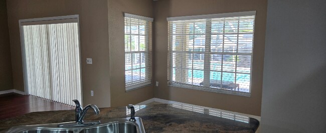 Building Photo - 2635 Highlands Vue Pkwy