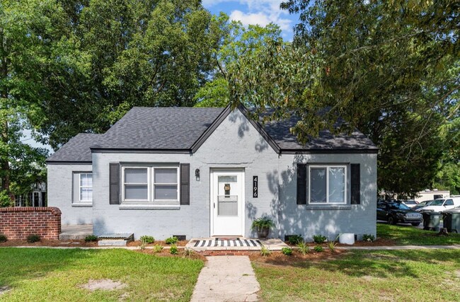 Building Photo - 4196 N Lee St