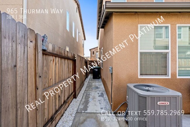 Building Photo - 965 Thurman Way
