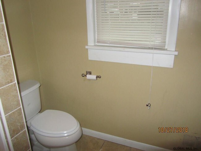 Building Photo - 125 Mt Hope Dr