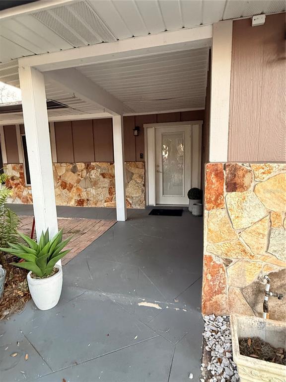 Building Photo - 5480 Lake Jessamine Dr