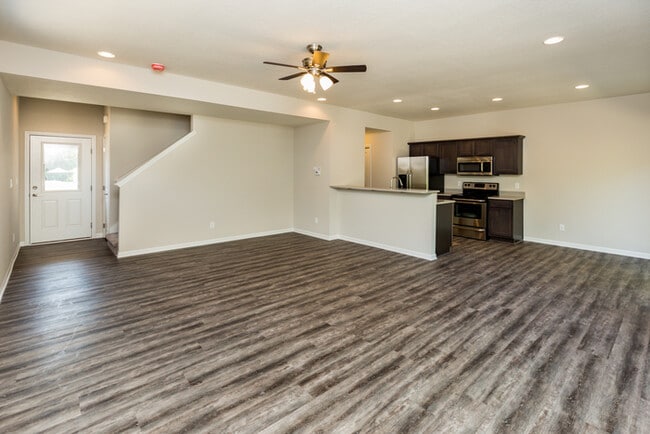 Building Photo - 306 SE 30th