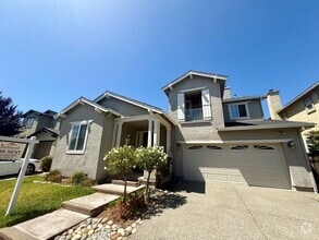 Building Photo - Windsor 4 bedroom, 3 bathroom in the  Vint...