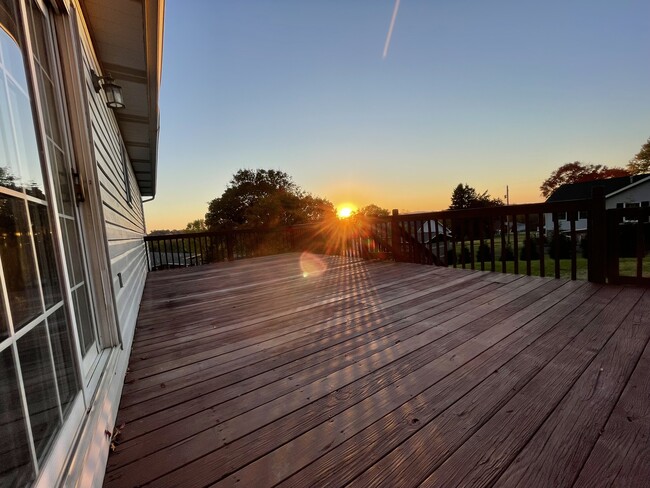 Building Photo - 3149 Glenwood Dr