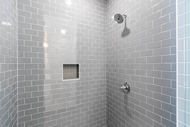 Building Photo - Best of Orange Beach - Casablanca