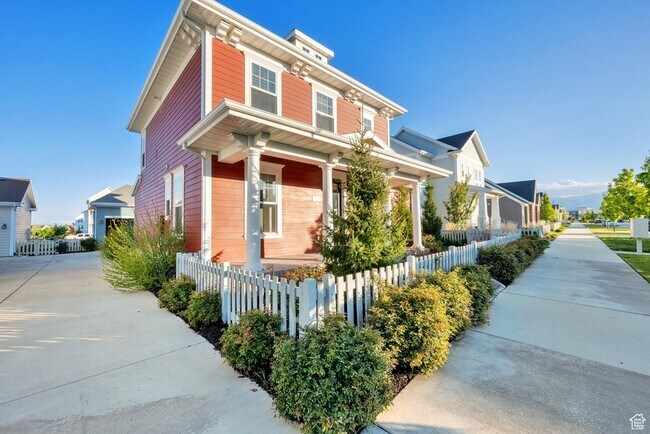 Building Photo - 5171 W Dock St