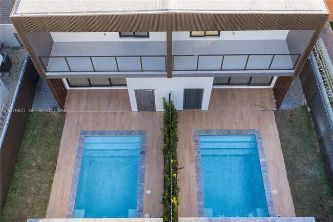 Building Photo - 3187 SW 23rd St