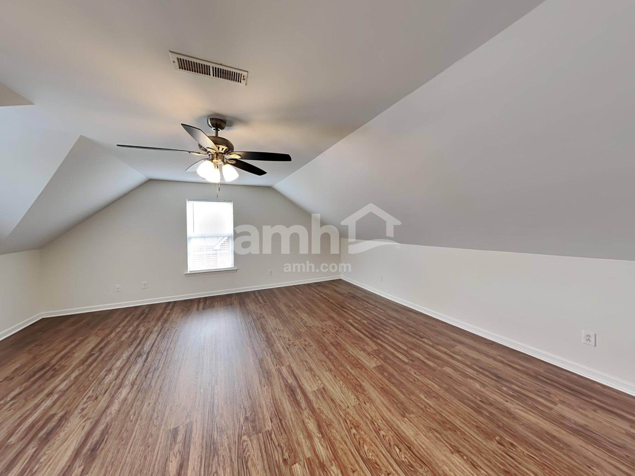 Building Photo - 3318 Diamond Ct