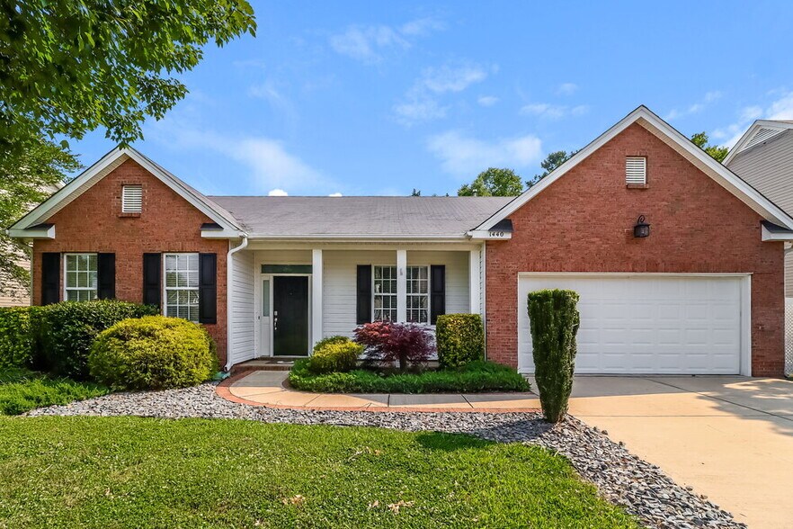 Primary Photo - 1440 Whitman Dr NW