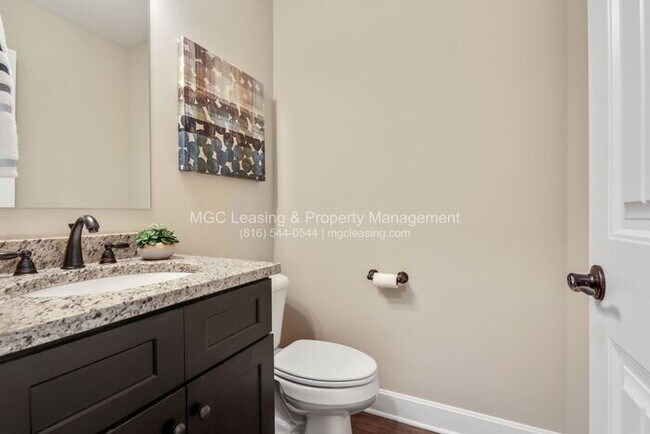 Building Photo - Beautiful Serrano Townhome with FULLY FINISHED Walk-out Basement