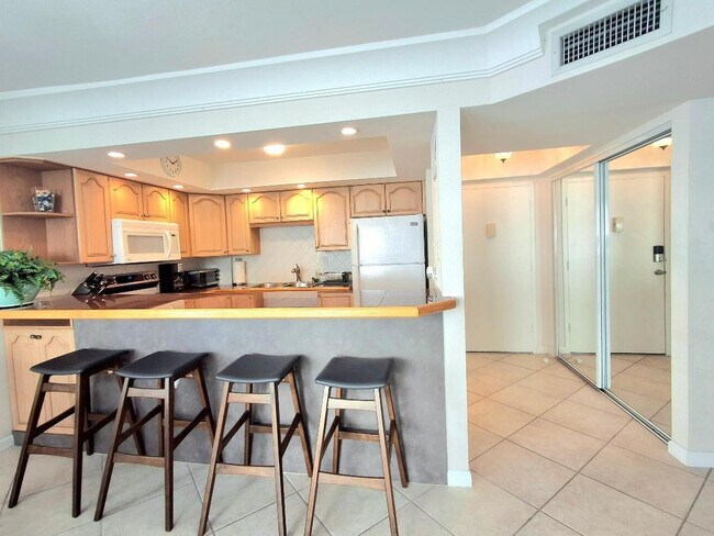 Building Photo - 1421 S Ocean Blvd